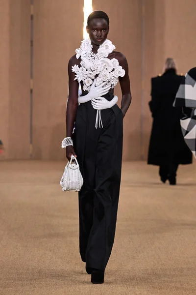 Look 43